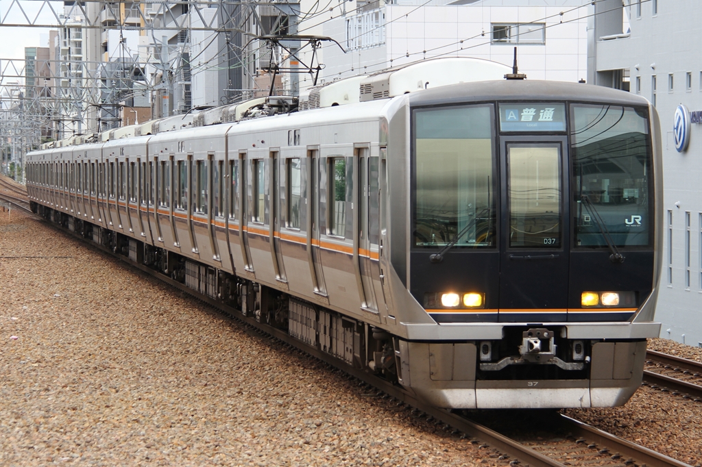 JR西日本321系 - 鉄道車両カタログ
