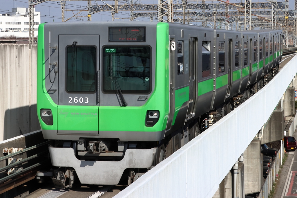 埼玉新都市交通 2103F