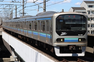 70-000形